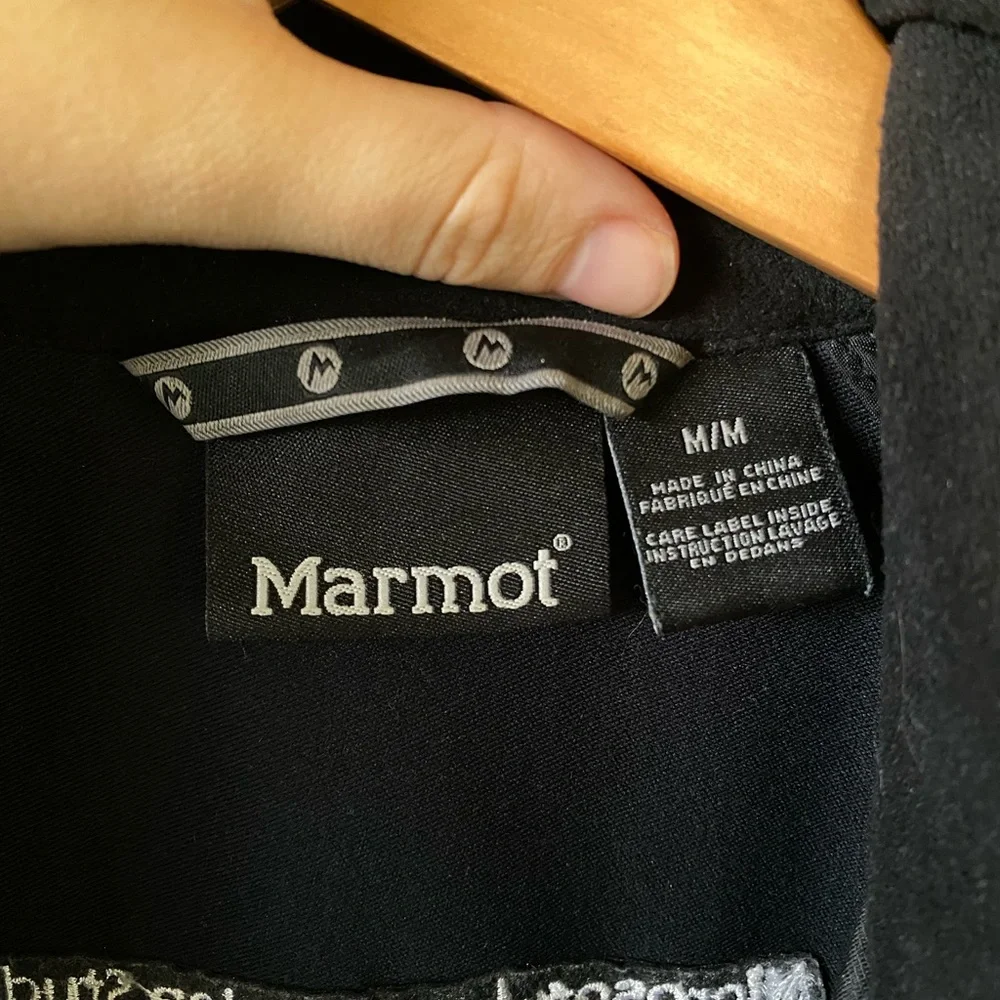 Marmot women’s gravity softshell in black‎ size medium.